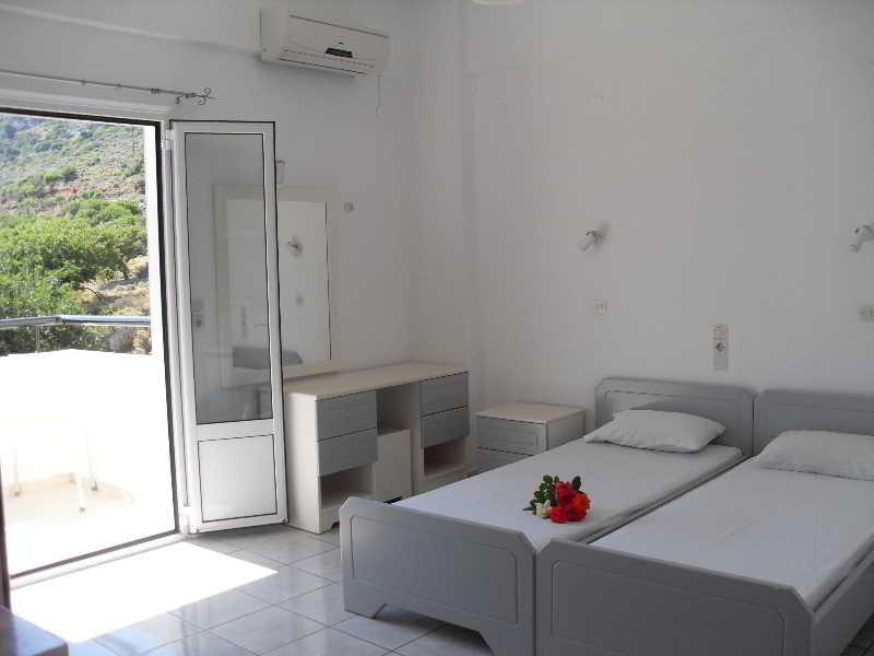 Iraklis Apartments Stalida Buitenkant foto